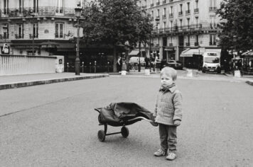 20230429-Canon-EOS-1V-Kodak-Tri-X_ 12630002_MOD_BW_FRAME_resize