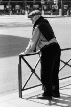 2024-04-13-Canon-EOS-1V-Kentmere-Pan100_13_MOD_BW_FRAME_resize